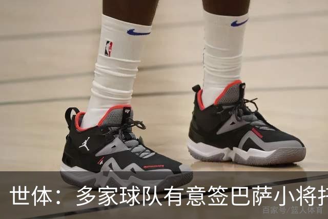 世体：多家球队有意签巴萨小将托尼・费尔南德斯，但球员希望留下